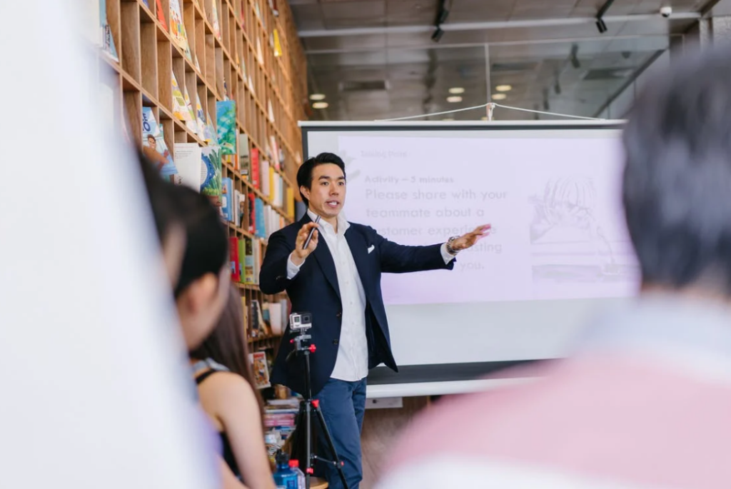 Reasons Why You Should Take Public Speaking Classes in Singapore