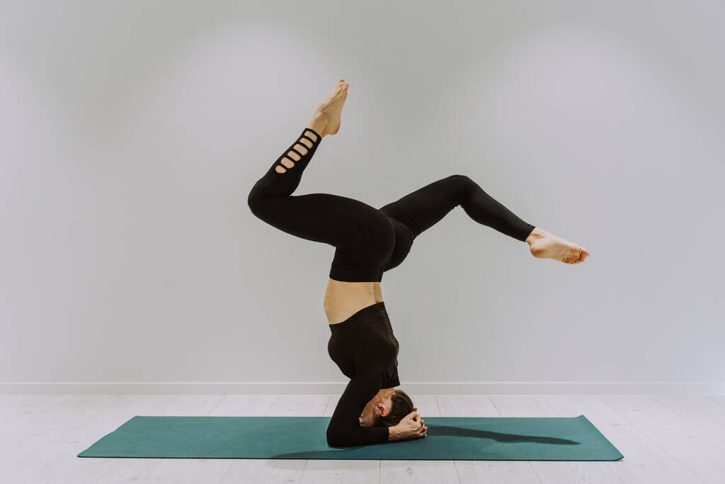Use Quality Yoga Pants for a More Comfortable Yoga Session 1
